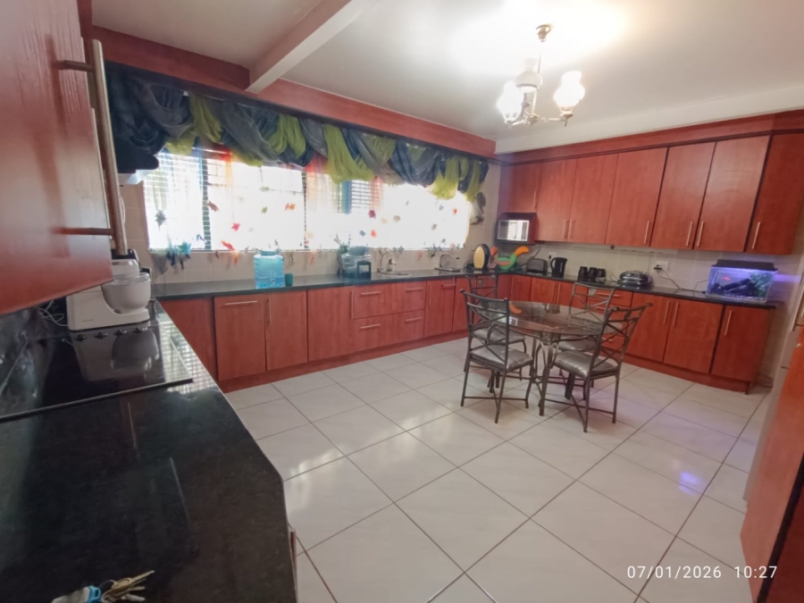 5 Bedroom Property for Sale in Wilkeville North West